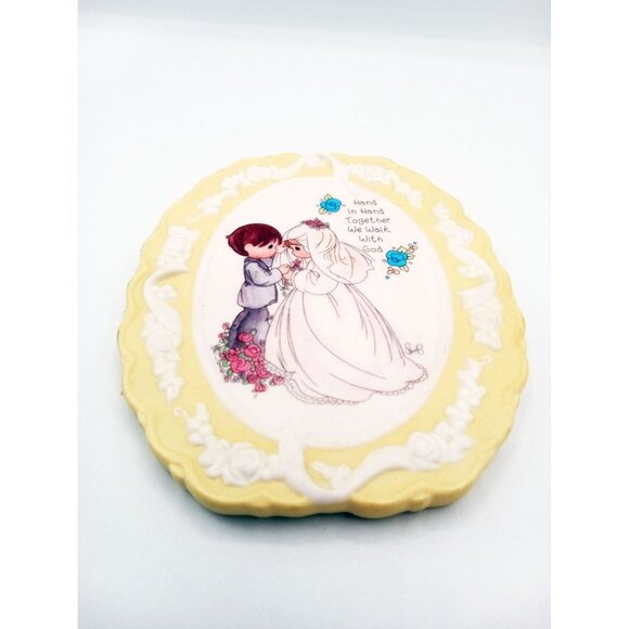 Vintage Precious Moments Ceramic Wall Plaque Hand In Hand Together We Walk God - Picture 2 of 12